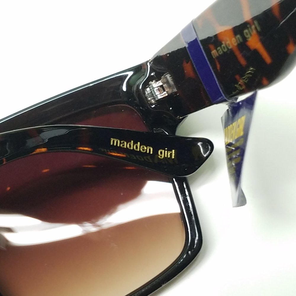 Retro Squared Sunglasses | Cheetah Print | 100% UV - Picture 10 of 10